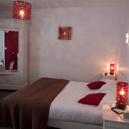 Logis Hotel Le Chrismas Châteaulin Екстериор снимка