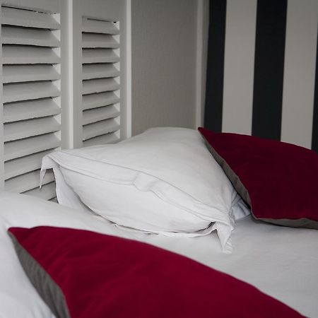 Logis Hotel Le Chrismas Châteaulin Екстериор снимка